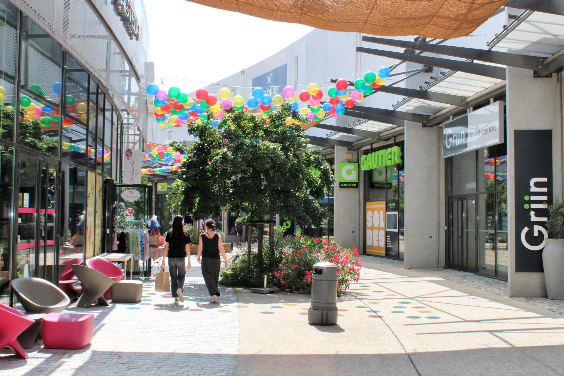 Buld’Air Shopping Centre